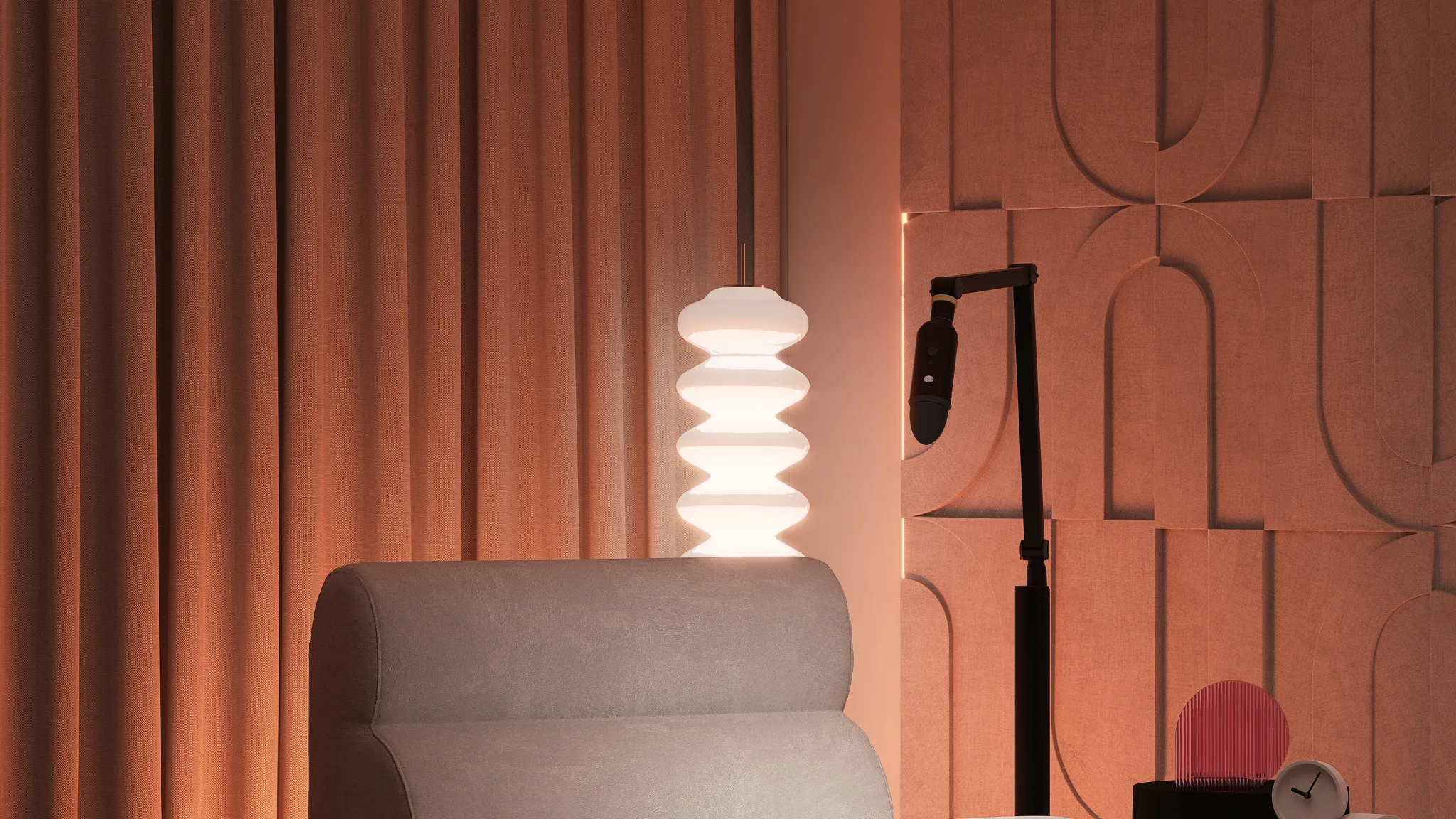 Rendu 3D d’un studio de podcast : fauteuil blanc arrondi, lampe colonne lumineuse, micro sur bras articulé, rideaux rosés.
